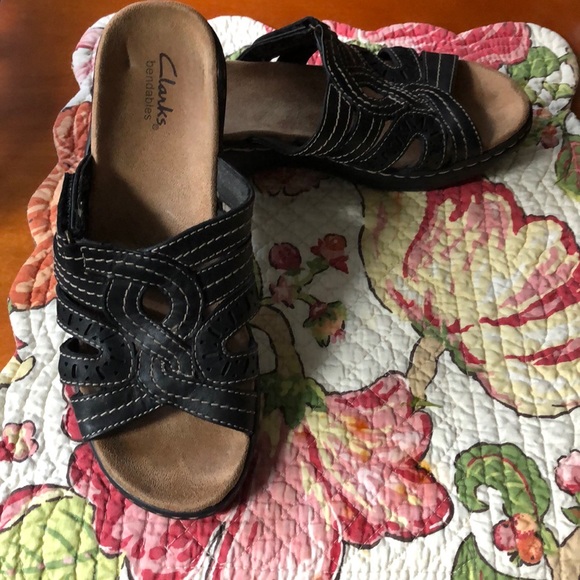 Clark’s black leather sandals - ladies size 7 1/2. - Picture 1 of 5